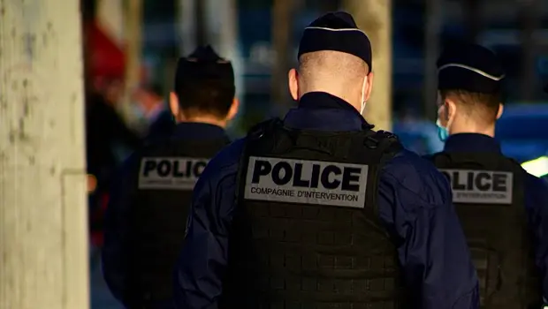 Antiterrorism alert in Sarcelles: suspect vehicle with weapons and ammunition evacuates 300 people