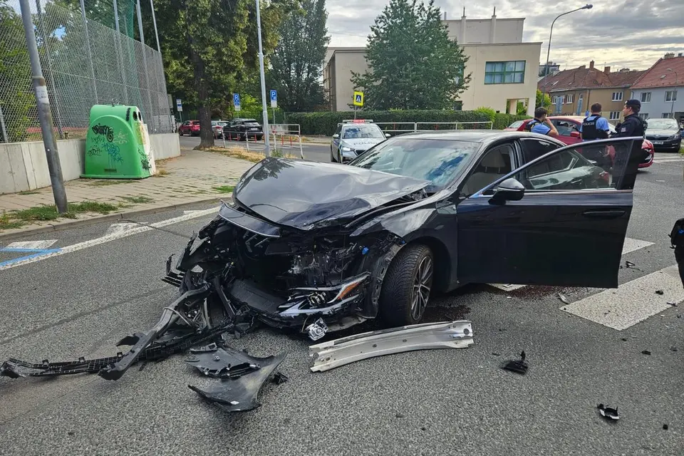 After a car chase in Brno, police apprehended a driver under the influence of drugs