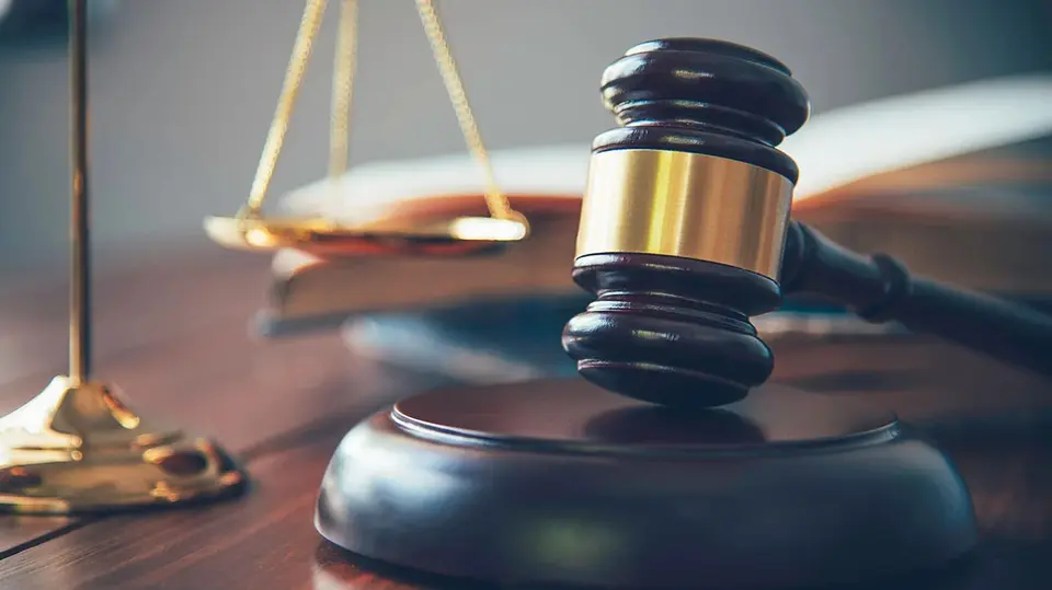 Twin brothers before Limassol District Court for €500,000 fraud from joint account