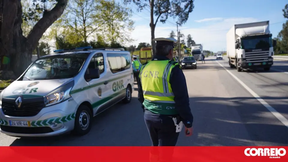 Banda de três simulava identidade de militares da GNR para aplicar golpes no trânsito