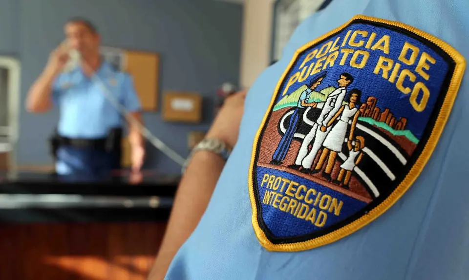 Charred body with gunshot wound found inside vehicle in Luquillo