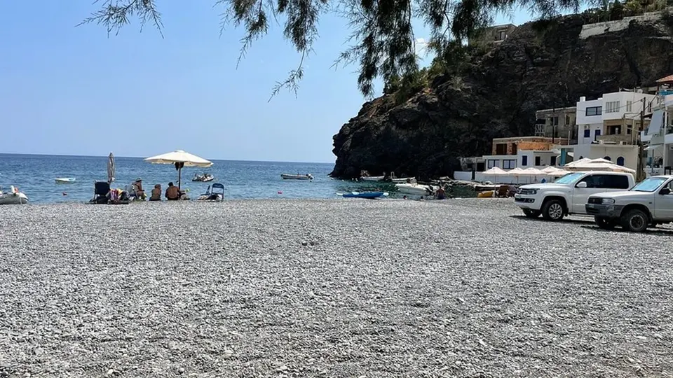Armed 20-year-old in Heraklion bar: Arrested alongside accomplice who hid the gun
