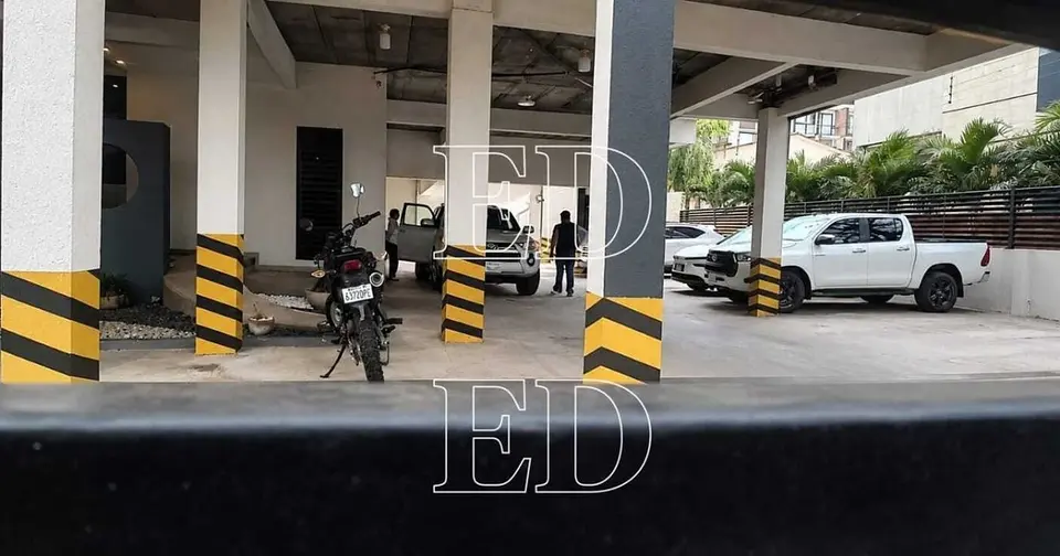 Fiscalía allana viviendas en Santa Cruz en busca de implicados en caso de fusiles hallados en aeropuerto