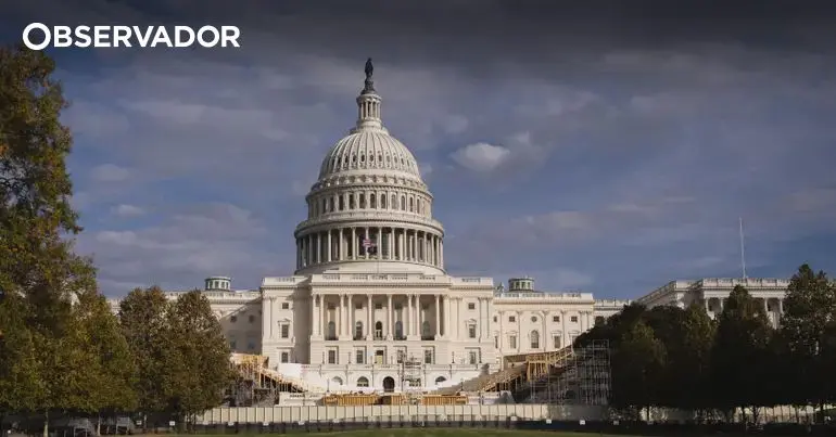 Capitol Police arrest armed man near north entrance, close access