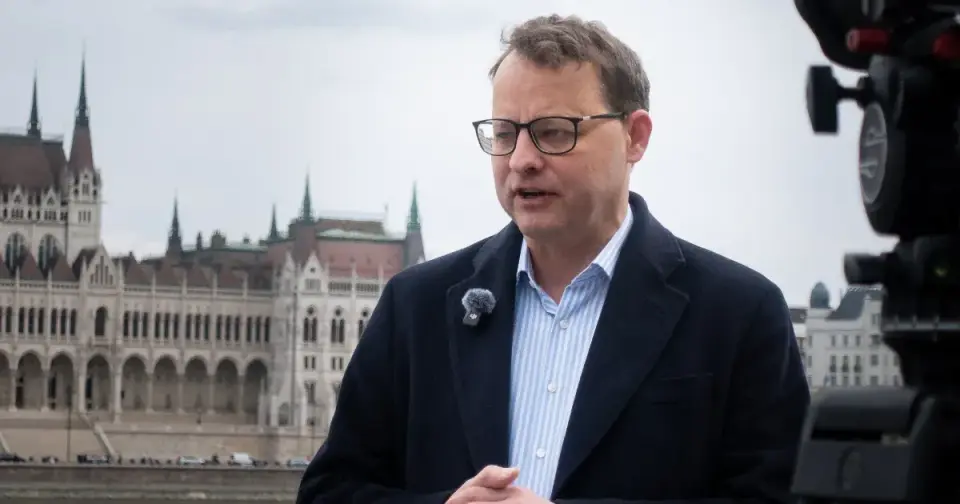 Romanowski earned 17.5 million forint at Foundation for Rights while under Hungarian asylum