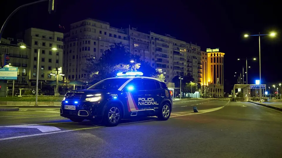 Two men with outstanding judicial arrest warrants arrested in Cantabria by the National Police