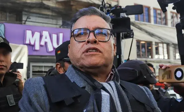 Exjefe militar Zúñiga comparece ante tribunal paceño en juicio por presunto golpe
