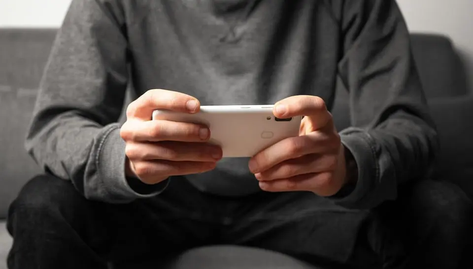 Police warn of SMS scam claiming unpaid traffic fines