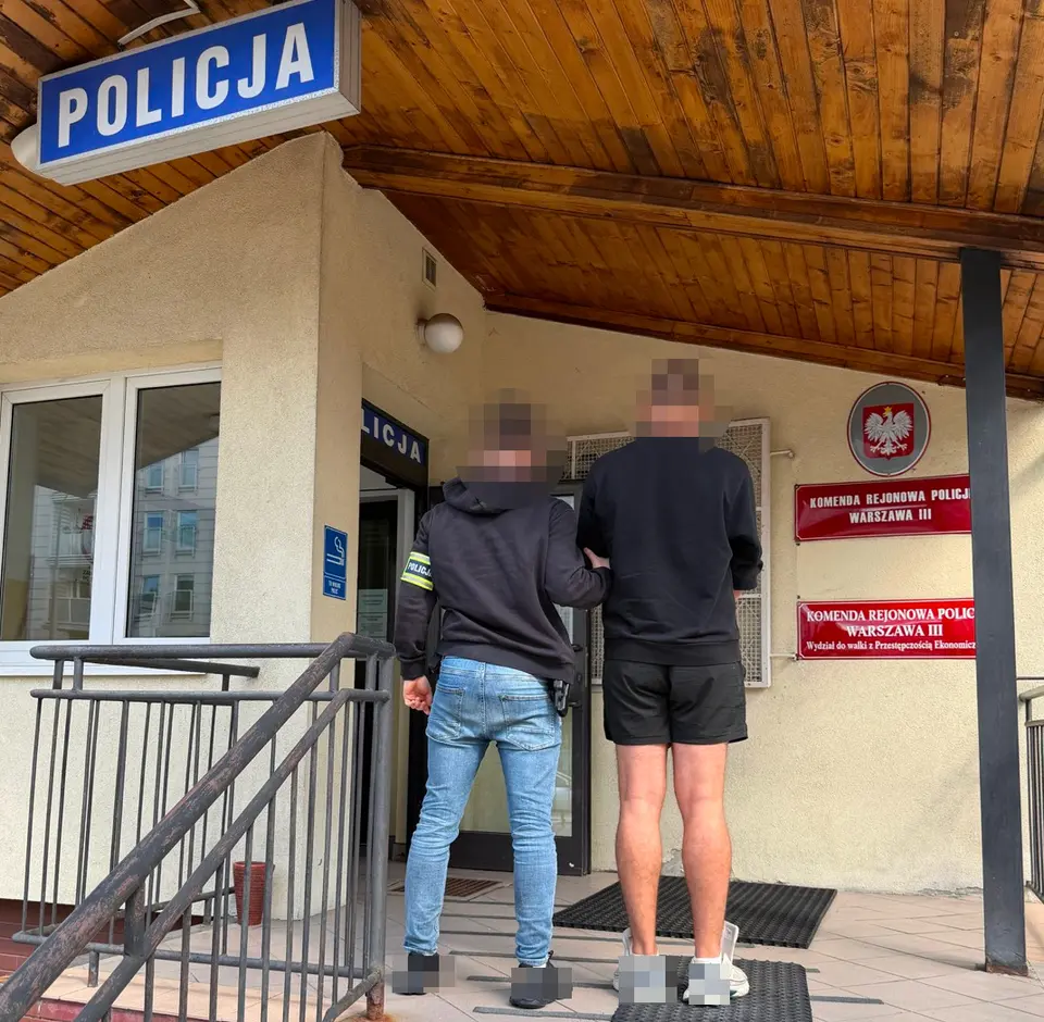 Obywatel Ukrainy w rękach policji. Wyłudzał pieniądze kodami BLIK w Warszawie