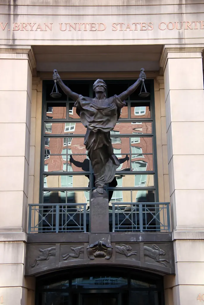 Primarul Bucureștiului, sub control judiciar într-un dosar DNA de corupție
