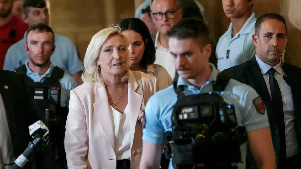 Marine Le Pen : le parquet renonce à un recours devant la Cour de cassation