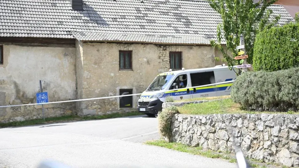 Domestic violence in Moravče municipality: woman seriously injured, attacker found dead