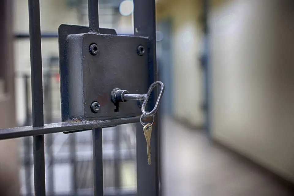 Trans-Neonazi transferred to women's prison – suspected misuse of self-determination law