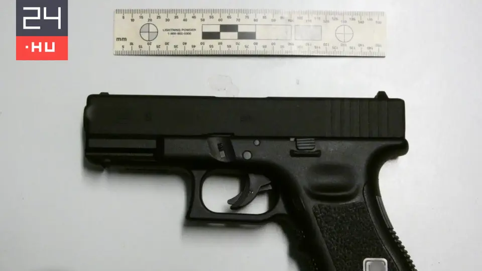 Airsoft-fegyverből lövöldözött járókelőkre Hatvanban egy 20 éves férfi