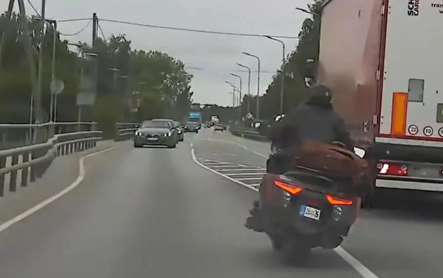 Motorcyclist flees from police in Bauska and Ķekava municipalities, detained