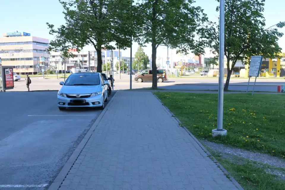 Politsei otsib tõukeratturit, kes sõitis Tallinnas poisile otsa ja jättis ta hätta