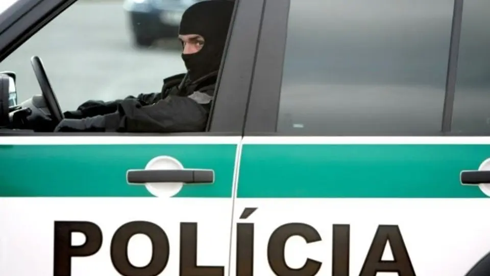 ÚBOK odhalil daňové podvody za 19 miliónov eur, razie po celom Slovensku