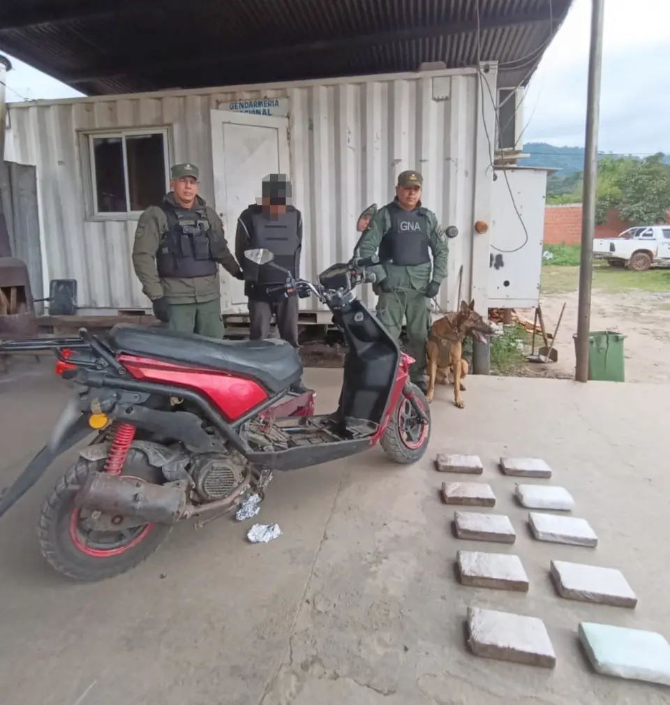 Diez kilos de cocaína ocultos en el chasis de una moto en Salta: un detenido
