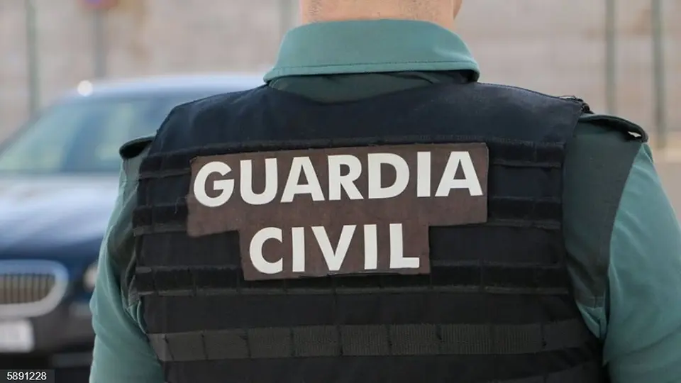 Guardia Civil desmantela un punto de venta de drogas en Villanueva de Gállego y detiene a un hombre de 43 años