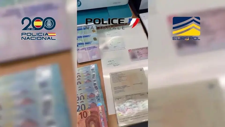 Desmantelado en Alicante un laboratorio de documentos falsos con 795 piezas intervenidas