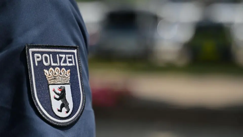 Berlin LKA investigates police officer following brawl in Charlottenburg