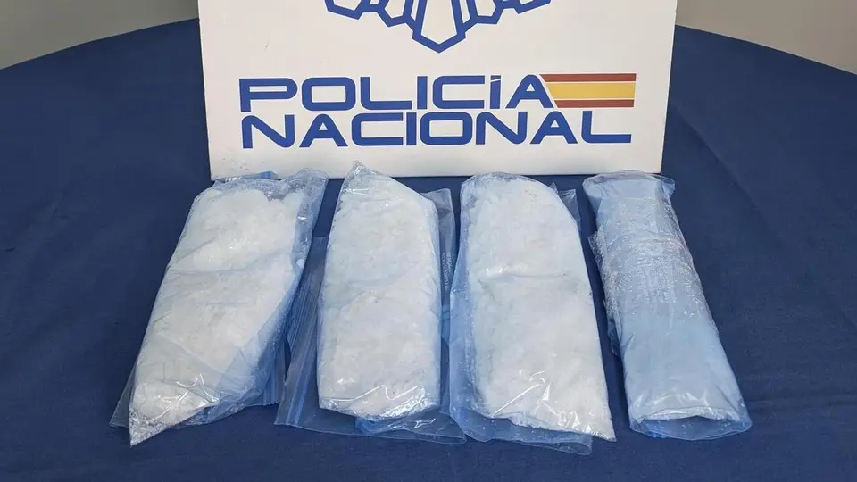 Arrested in Gran Canaria with one kilogramme of methamphetamine in checked luggage