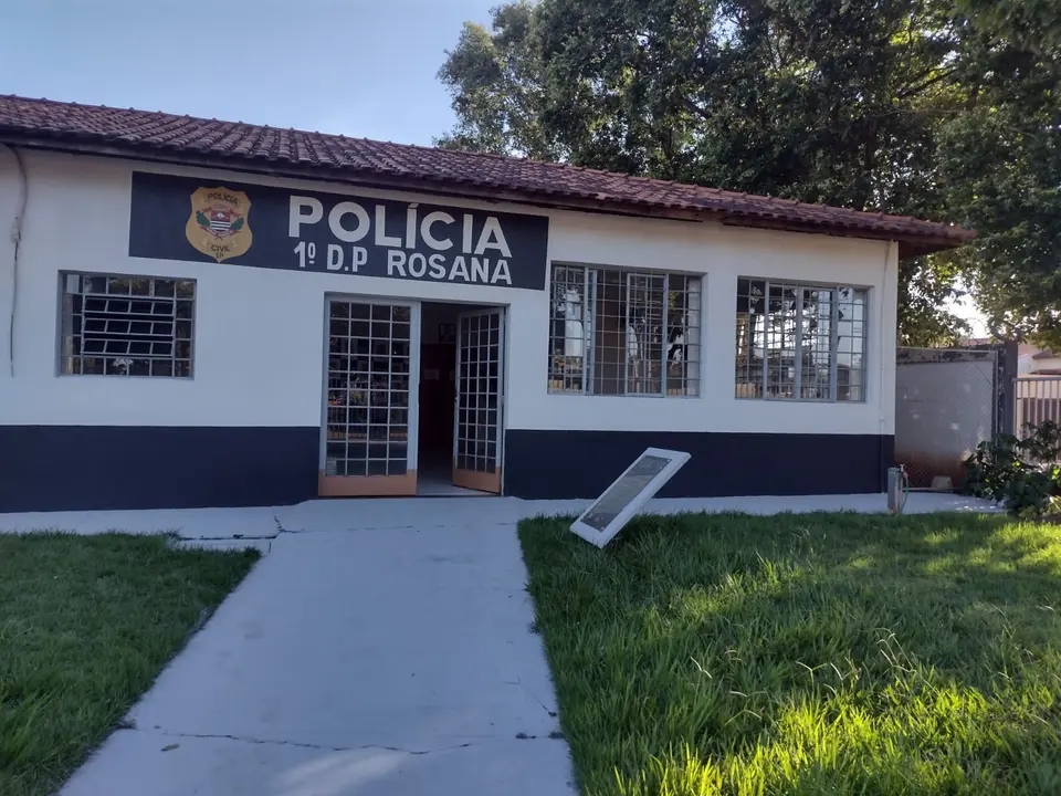 Homem preso após matar vítima a facadas em bar de Rosana (SP)