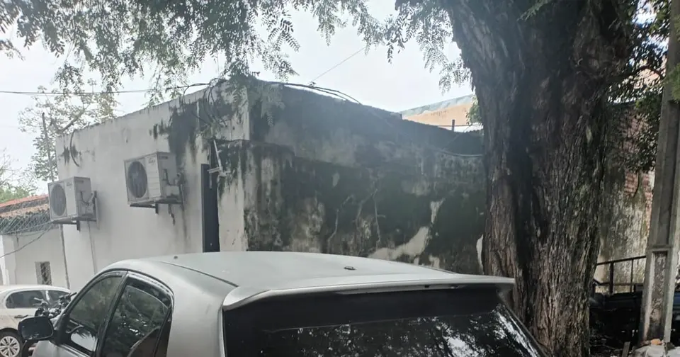 Tres detenidos tras persecución policial por intento de homicidio en Asunción