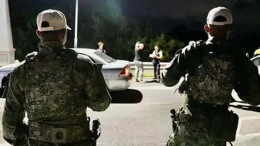 Mariniers ondersteunen politie Sint-Maarten bij aanpak georganiseerde misdaad