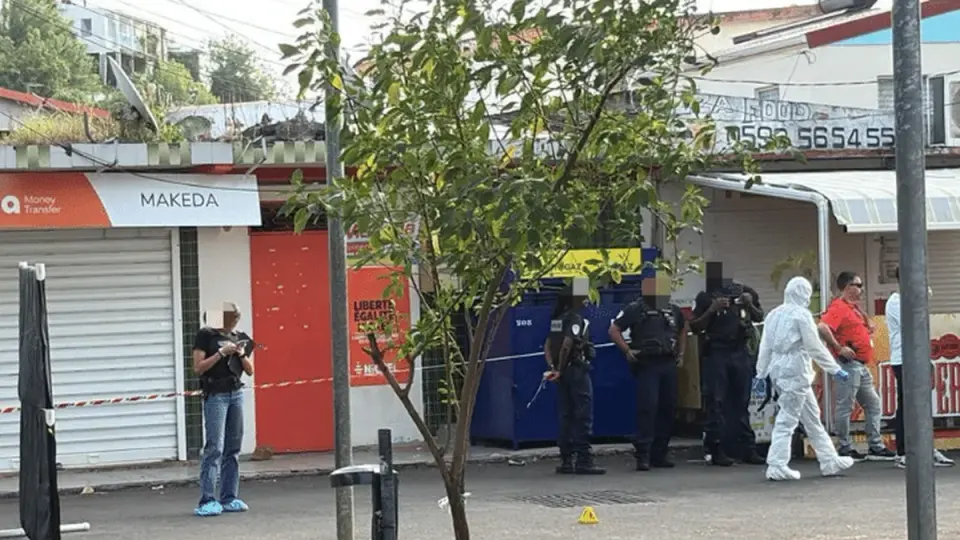 Fusillade mortelle à Volga-Plage : le suspect de 23 ans se livre à la police