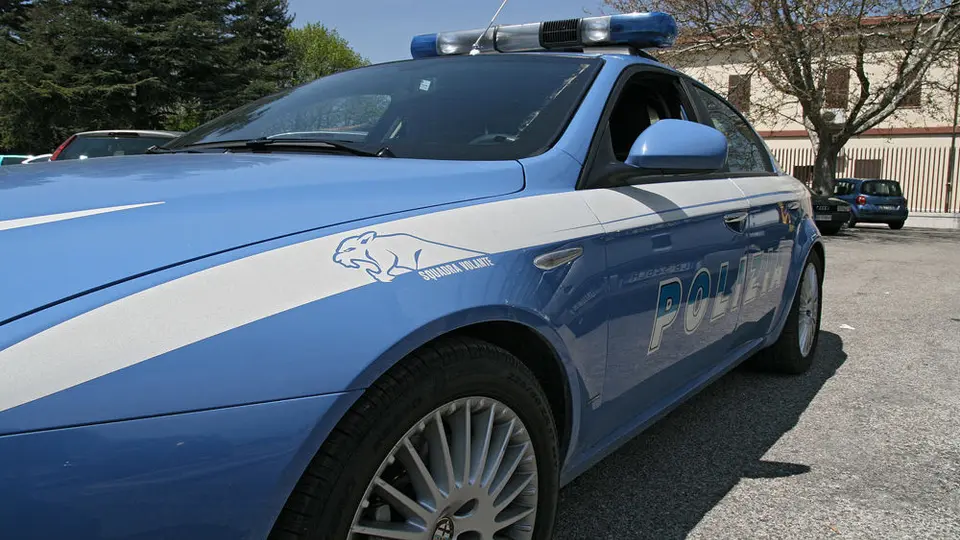 Shooting in Pozzuoli: father and son wounded, 32-year-old on the run
