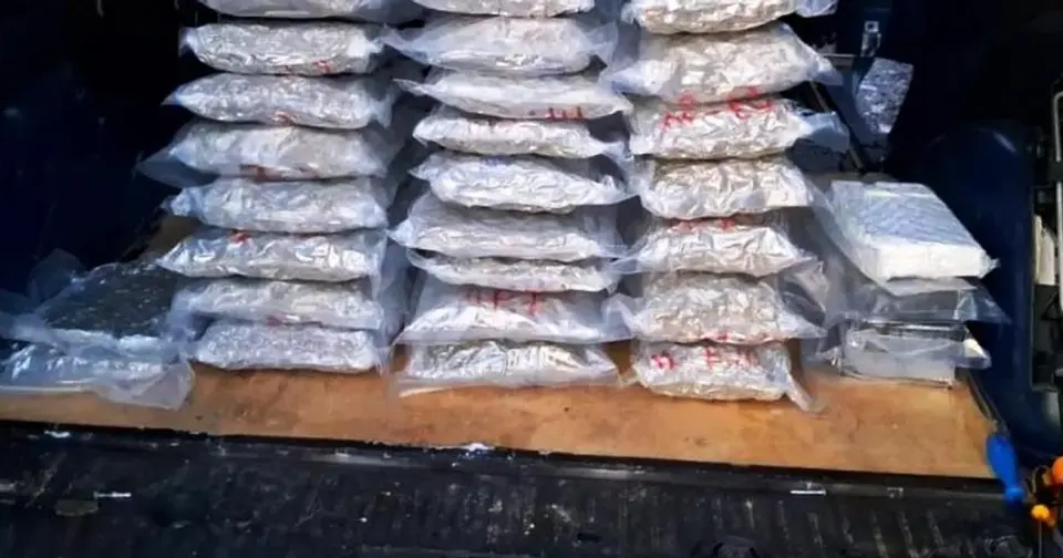26 kg cannabis and 4 kg cocaine discovered on A1: Romanian and Ukrainian detained by DIICOT