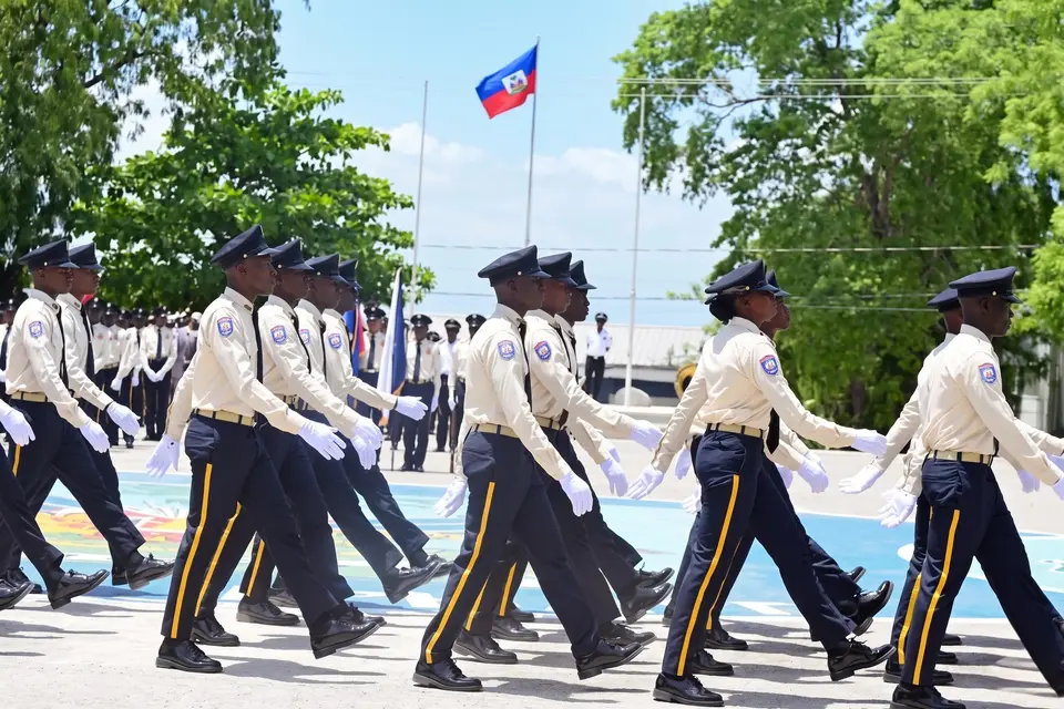 Haiti: 1,200 recruits graduate, three police officers killed the same day