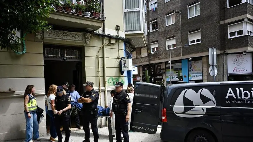 Hombre detenido en Santander tras asesinar a puñaladas a su pareja de 27 años