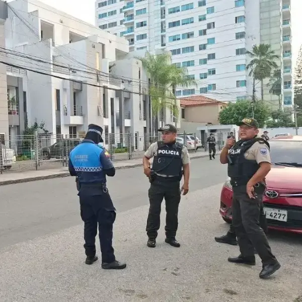 Hombre asesinado a tiros en urbanización Puerto Azul, Vía a la Costa de Guayaquil