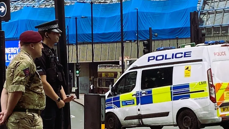 Iranian journalist stabbed in London by two Romanian nationals on Tehran's orders