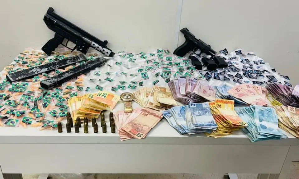 Two men killed in confrontation with police in Pernambués, Salvador; drugs and weapons seized