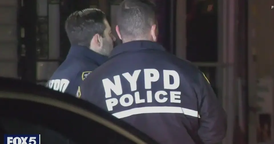 Man shot dead inside Queens building on Jamaica Avenue, NYPD investigates