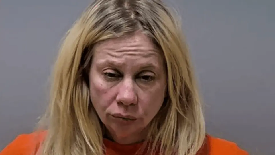 Woman charged with vehicular homicide after fatal crash in Roseau, blamed dog for steering wheel