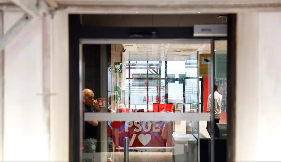 Investigation into Spanish Socialist Party headquarters over illegal financing and bribery