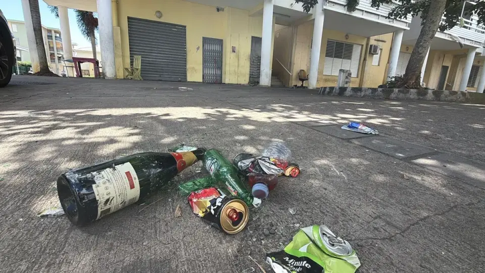 Fusillade mortelle aux Abymes après le déboulé : une femme de 22 ans tuée, enquête ouverte