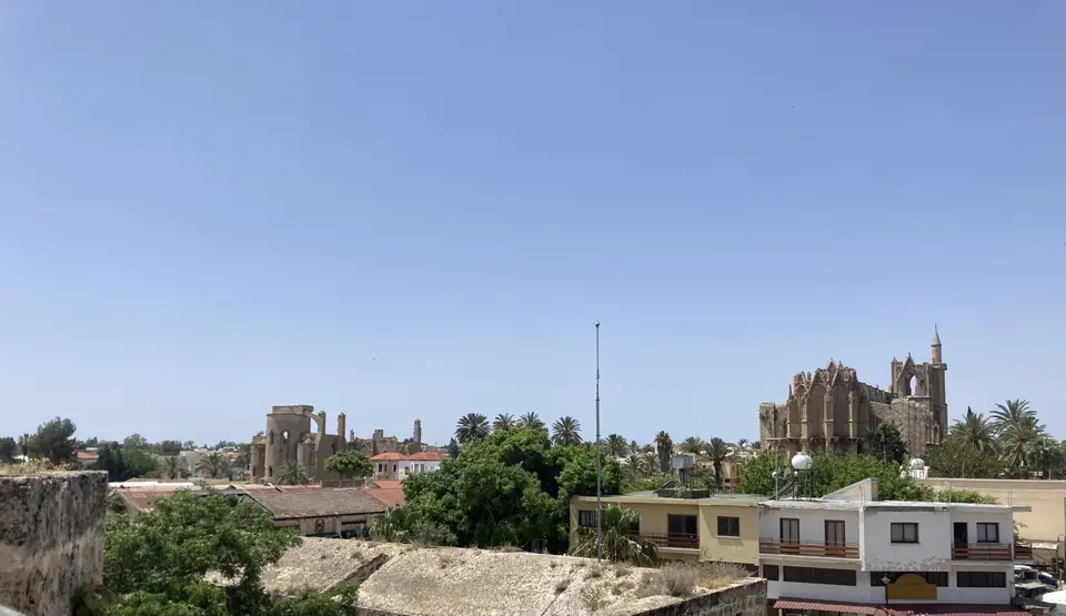 Έξι χρόνια φυλακή σε γυναίκα για απάτη κατά προσφύγων Αμμοχώστου