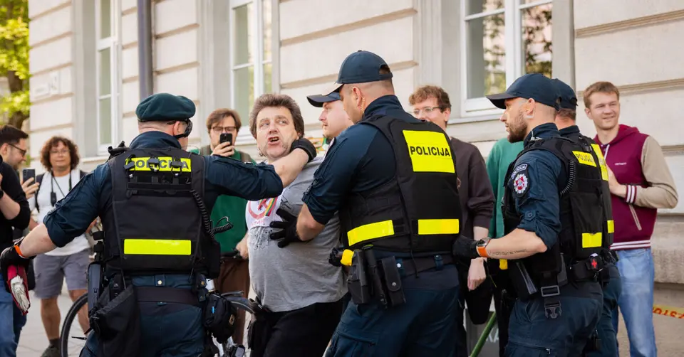 Investigation into smoke device thrown during Lithuanian Pride march in Vilnius