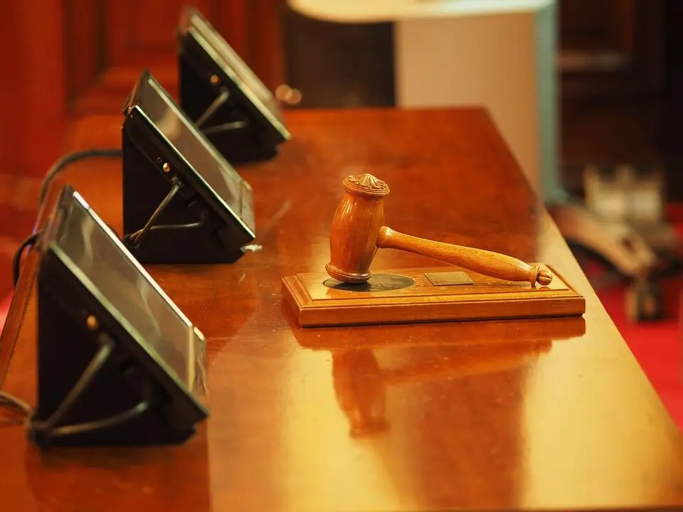 Trial of Otura's former mayor resumes with testimony from accused in fraud and abuse-of-authority case