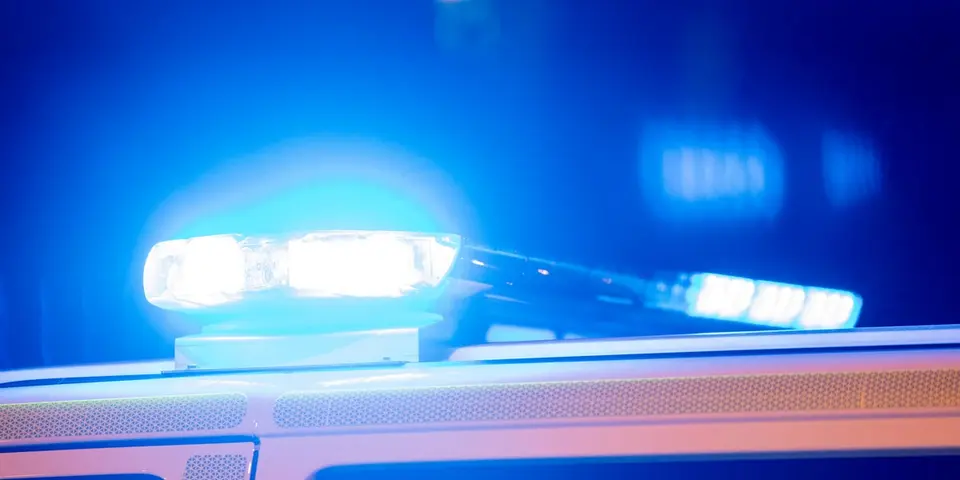 Man inlagd på sjukhus efter misstänkt mordförsök i Skellefteå – gärningsman på fri fot