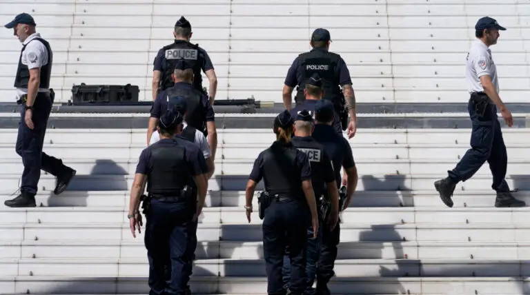 Four Spanish nationals arrested for theft of luxury watch in Saint-Tropez