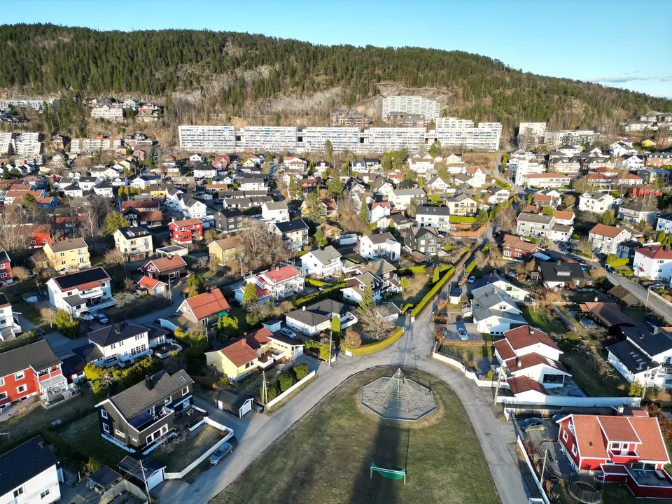 Mann tiltalt for vold og trusler mot politi i Storgata