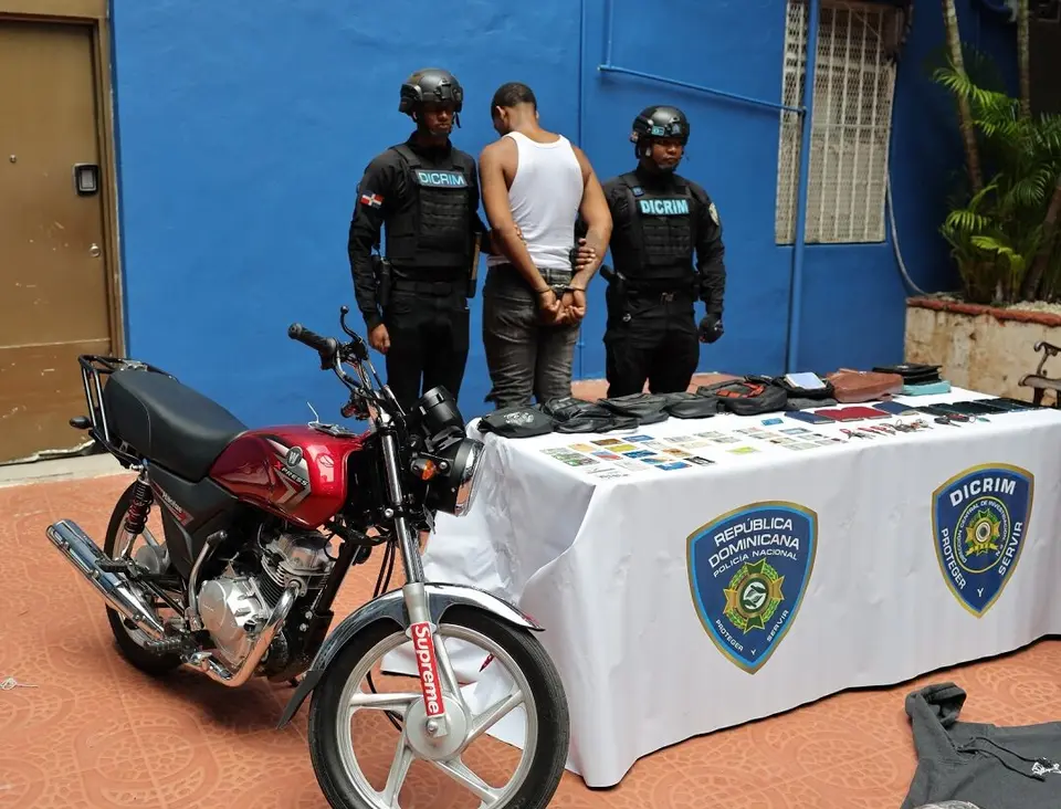"Polote" arrested for robberies in San Carlos; 17 wallets recovered
