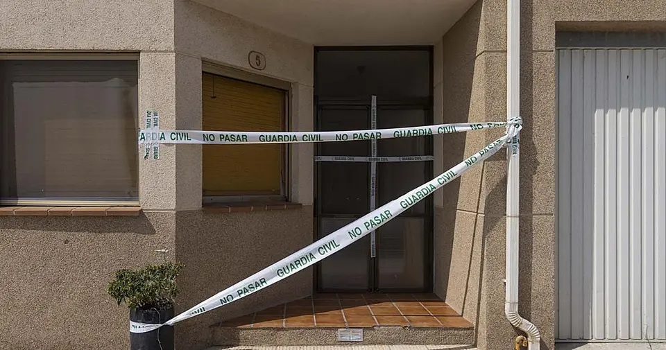 Double killing in Tauste: eldest daughter and her partner remanded in custody without bail for killing their parents