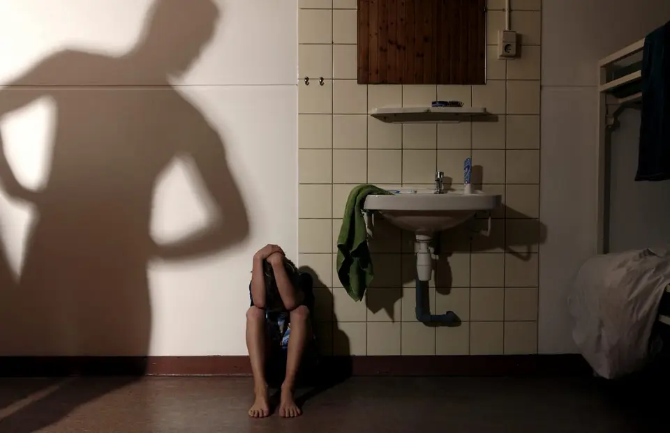 Fegyelmező módszerekre és bántalmazásra használták egy speciális gyermekotthon dolgozói